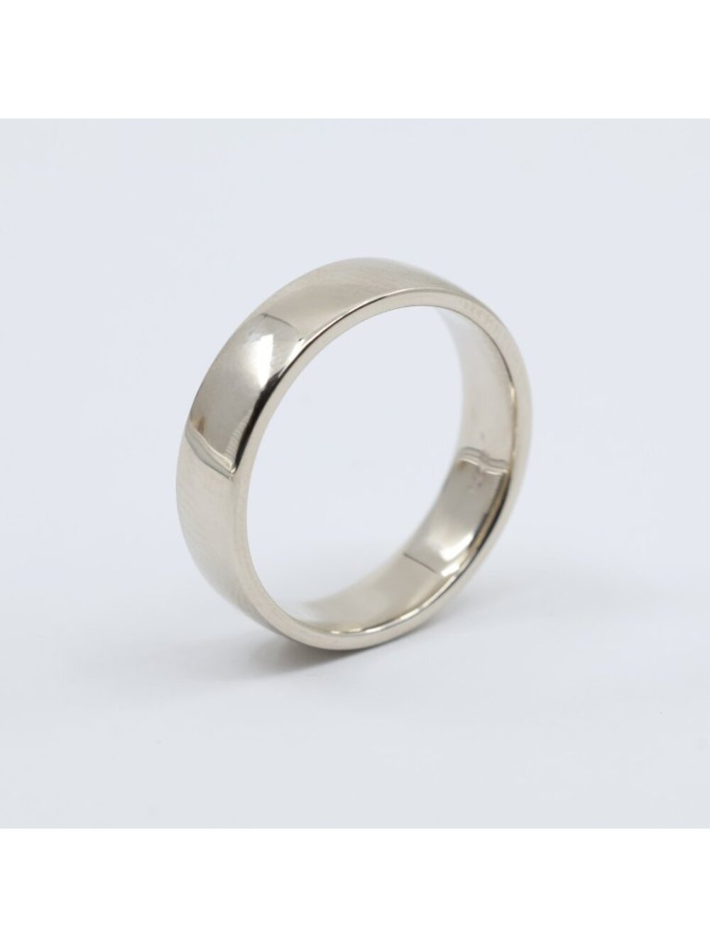 Beautiful 14K Karat Solid White Gold Polished Wedding Band Ring - Size 10.25